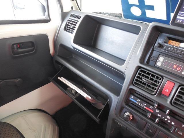 ＮＴ１００クリッパートラック 　冷蔵冷凍車４ＷＤ　冷凍機－５℃設定　荷箱両側スライドドア　５速　エアコン　パワステ　ポータブルナビ　ワンセグ（27枚目）