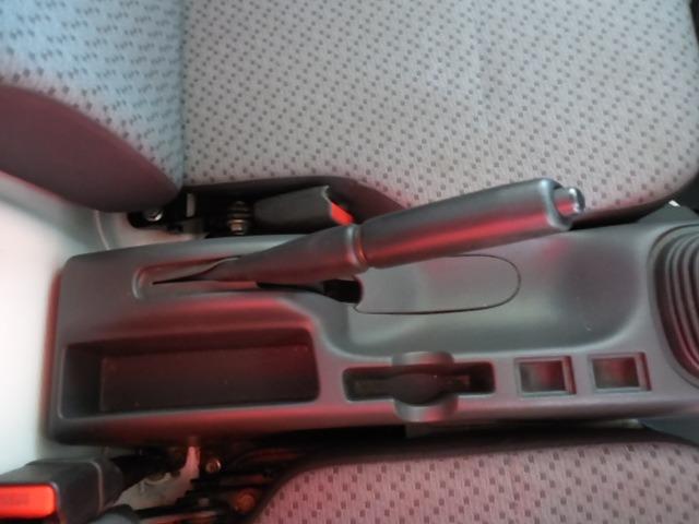 ＮＴ１００クリッパートラック 　冷蔵冷凍車４ＷＤ　冷凍機－５℃設定　荷箱両側スライドドア　５速　エアコン　パワステ　ポータブルナビ　ワンセグ（29枚目）