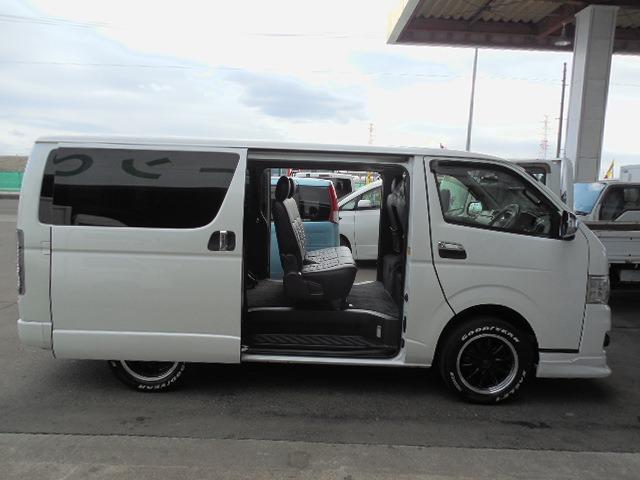 ハイエースバン ロングスーパーＧＬ　ディーゼルターボ４ＷＤ　モデリスタエアロ　リアクーラー　リアヒーター　社外１７ＡＷ　両側スライドドア　ＡＢＳ　ダブルＳＲＳ　ＨＩＤ　フォグ　ＳＤナビ　フルセグ　キーレス　ＥＴＣ（10枚目）