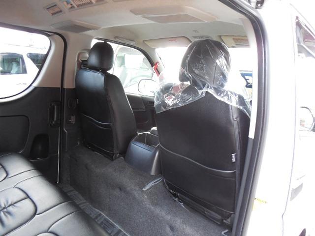 ハイエースバン ロングスーパーＧＬ　ディーゼルターボ４ＷＤ　モデリスタエアロ　リアクーラー　リアヒーター　社外１７ＡＷ　両側スライドドア　ＡＢＳ　ダブルＳＲＳ　ＨＩＤ　フォグ　ＳＤナビ　フルセグ　キーレス　ＥＴＣ（22枚目）