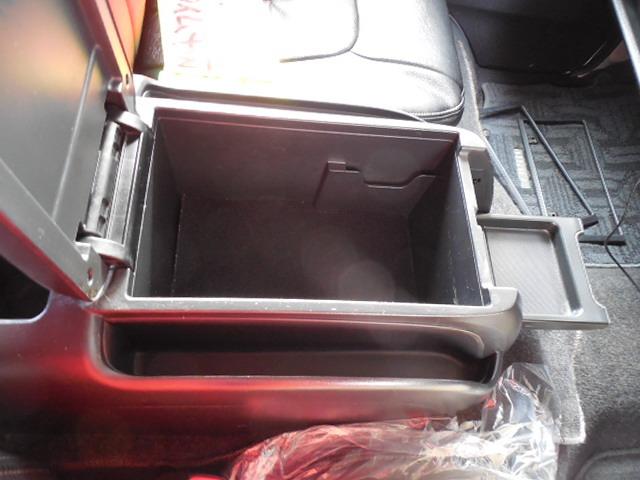 ハイエースバン ロングスーパーＧＬ　ディーゼルターボ４ＷＤ　モデリスタエアロ　リアクーラー　リアヒーター　社外１７ＡＷ　両側スライドドア　ＡＢＳ　ダブルＳＲＳ　ＨＩＤ　フォグ　ＳＤナビ　フルセグ　キーレス　ＥＴＣ（32枚目）