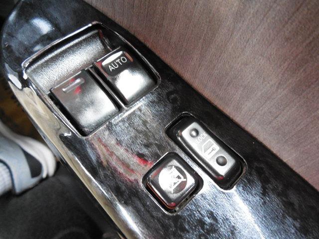 ハイエースバン ロングスーパーＧＬ　ディーゼルターボ４ＷＤ　モデリスタエアロ　リアクーラー　リアヒーター　社外１７ＡＷ　両側スライドドア　ＡＢＳ　ダブルＳＲＳ　ＨＩＤ　フォグ　ＳＤナビ　フルセグ　キーレス　ＥＴＣ（38枚目）