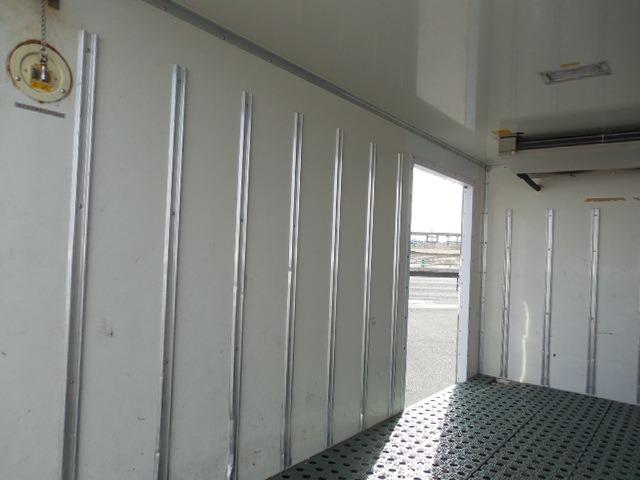 タイタントラック 　１．５ｔ冷凍冷蔵車　３０ＤＥ－ＴＢ　トープレ製冷凍機－３０℃設定　左サイドドア　スタンバイ付　左側電動格納ミラー　バックカメラ　キーレス　ＥＴＣ　フォグ　ＡＢＳ　ダブルＳＲＳ　アイドリングストップ（14枚目）