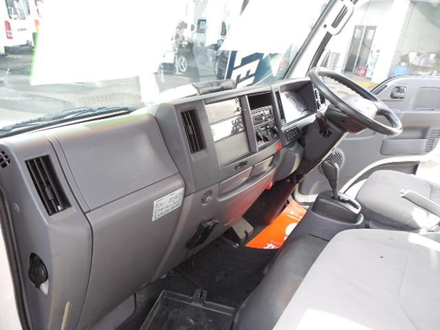 タイタントラック 　１．５ｔ冷凍冷蔵車　３０ＤＥ－ＴＢ　トープレ製冷凍機－３０℃設定　左サイドドア　スタンバイ付　左側電動格納ミラー　バックカメラ　キーレス　ＥＴＣ　フォグ　ＡＢＳ　ダブルＳＲＳ　アイドリングストップ（23枚目）