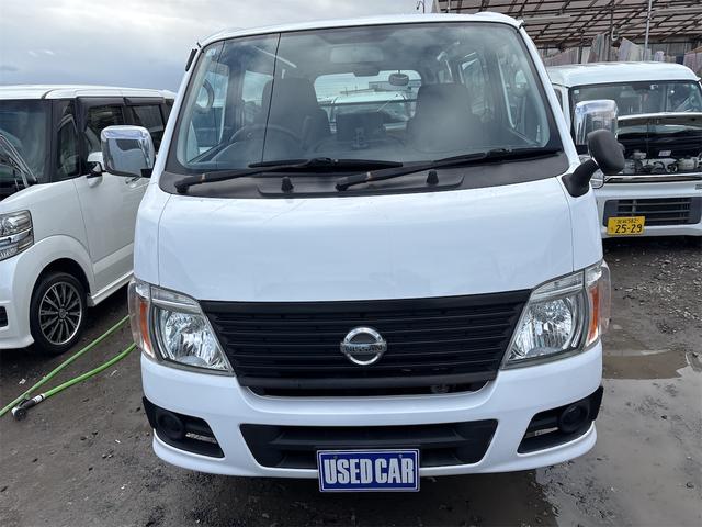 キャラバン ロングＤＸ　《走行１６５７００キロ》《４ＷＤディーゼルターボ》《車検１年》キーレス／電動格納ミラー／６人乗り（2枚目）