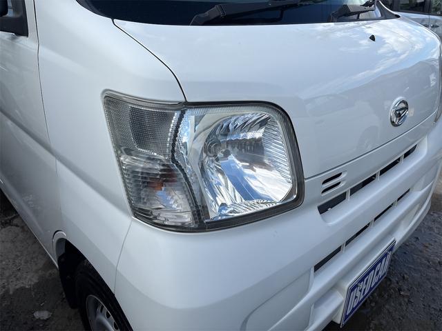 ハイゼットカーゴ スペシャル 《4WD》《車検令和8年8月》集中ドアロック/エアバッグ/タイミングチェーンエンジン/(3枚目)