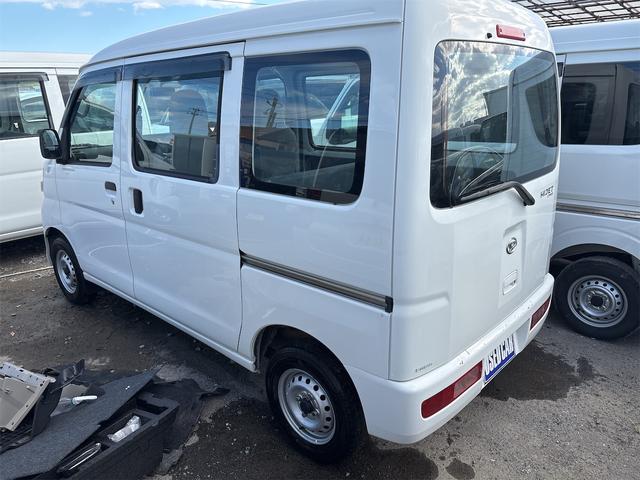 ハイゼットカーゴ スペシャル 《4WD》《車検令和8年8月》集中ドアロック/エアバッグ/タイミングチェーンエンジン/(7枚目)