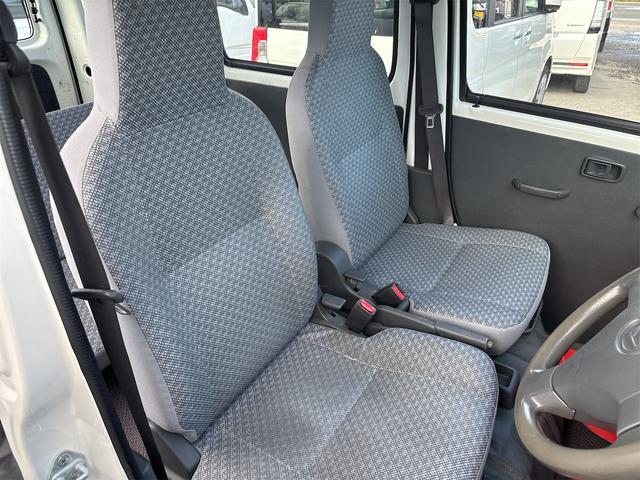 ハイゼットカーゴ スペシャル 《4WD》《車検令和8年8月》集中ドアロック/エアバッグ/タイミングチェーンエンジン/(11枚目)