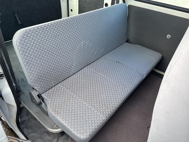ハイゼットカーゴ スペシャル 《4WD》《車検令和8年8月》集中ドアロック/エアバッグ/タイミングチェーンエンジン/(12枚目)