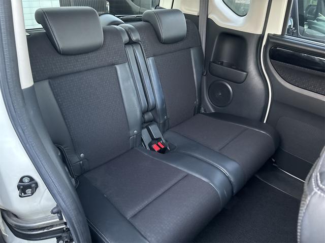 シミなんて有りません。特殊な洗剤と技術で取り除いて有ります！