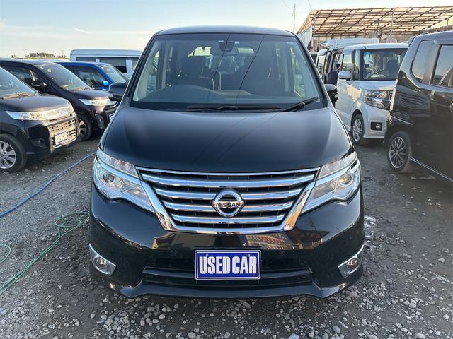 セレナ ハイウェイスター　Ｖセレ＋セーフティＩＩ　ＳＨＶ　《後期モデル》純正フルエアロ１５インチＡＷ／プッシュスタート／ＳＤナビＴＶフルセグＢｌｕｅｔｏｏｔｈバックカメラ／全周囲カメラ／衝突被害軽減システム／革巻きステアリング／スマートキー／（2枚目）