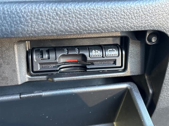 セレナ ハイウェイスター　Ｖセレ＋セーフティＩＩ　ＳＨＶ　《後期モデル》純正フルエアロ１５インチＡＷ／プッシュスタート／ＳＤナビＴＶフルセグＢｌｕｅｔｏｏｔｈバックカメラ／全周囲カメラ／衝突被害軽減システム／革巻きステアリング／スマートキー／（33枚目）