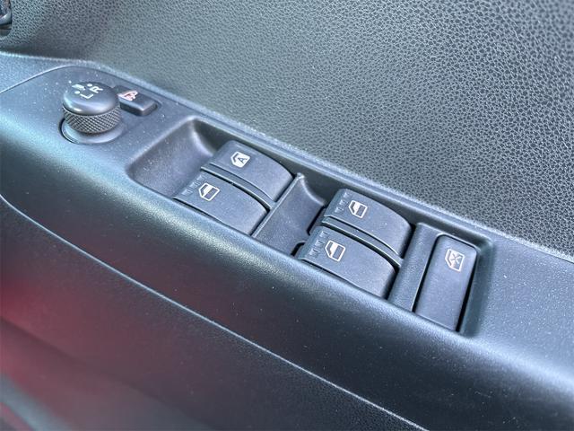 ピクシススペース カスタム　ＲＳ　《ターボ》《車検２年》《後期モデル》《走行９７４０００キロ》純正フルエアロ１５インチＡＷ／スマートキー／オートエアコン／アームレスト／ＳＤナビＴＶ／ＨＩＤオートライトフォグ／コラムシフト／ベンチシート（25枚目）