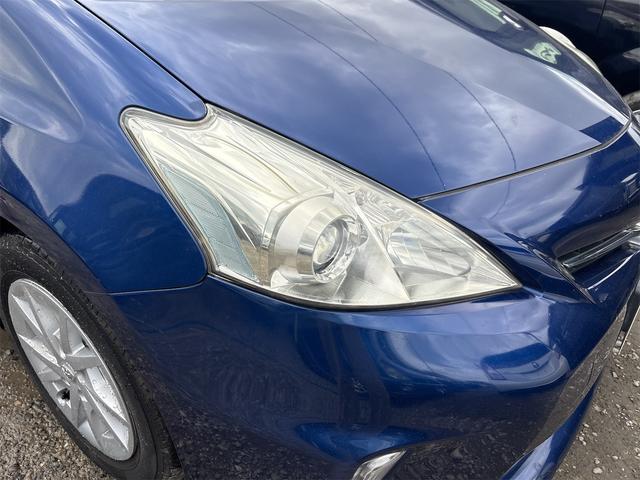 プリウスアルファ Ｓ　《車検２年》ＳＤナビＴＶフルセグ／Ｂｌｕｅｔｏｏｔｈ／バックカメラ／革巻きステアリング／７人乗り／１６インチＡＷ／プッシュスタート／スマートキー／オートエアコン／ＥＴＣ／（3枚目）