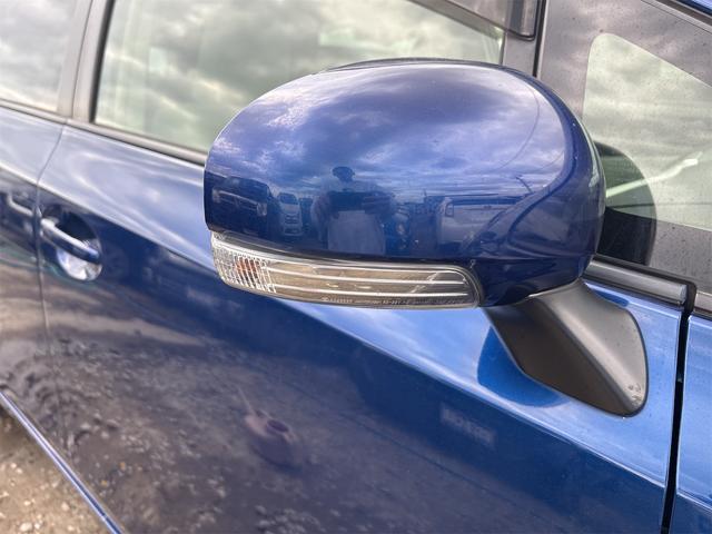 プリウスアルファ Ｓ　《車検２年》ＳＤナビＴＶフルセグ／Ｂｌｕｅｔｏｏｔｈ／バックカメラ／革巻きステアリング／７人乗り／１６インチＡＷ／プッシュスタート／スマートキー／オートエアコン／ＥＴＣ／（9枚目）