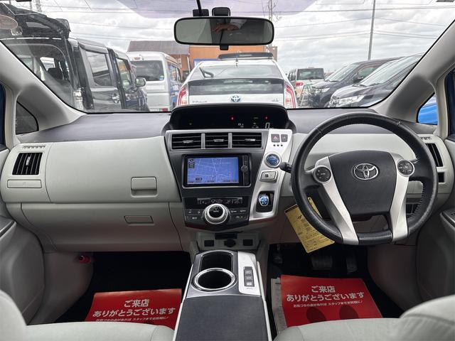 プリウスアルファ Ｓ　《車検２年》ＳＤナビＴＶフルセグ／Ｂｌｕｅｔｏｏｔｈ／バックカメラ／革巻きステアリング／７人乗り／１６インチＡＷ／プッシュスタート／スマートキー／オートエアコン／ＥＴＣ／（12枚目）