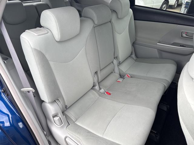 プリウスアルファ Ｓ　《車検２年》ＳＤナビＴＶフルセグ／Ｂｌｕｅｔｏｏｔｈ／バックカメラ／革巻きステアリング／７人乗り／１６インチＡＷ／プッシュスタート／スマートキー／オートエアコン／ＥＴＣ／（15枚目）
