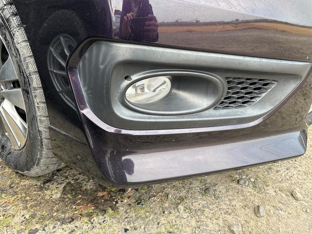 ステップワゴンスパーダ Ｓ　《後期モデル》《車検２年》フルセグバックカメラ／革巻きステアリング／パドルシフト／フルフラットシート／ＨＩＤオートライトフォグ／革巻きステアリング／（10枚目）