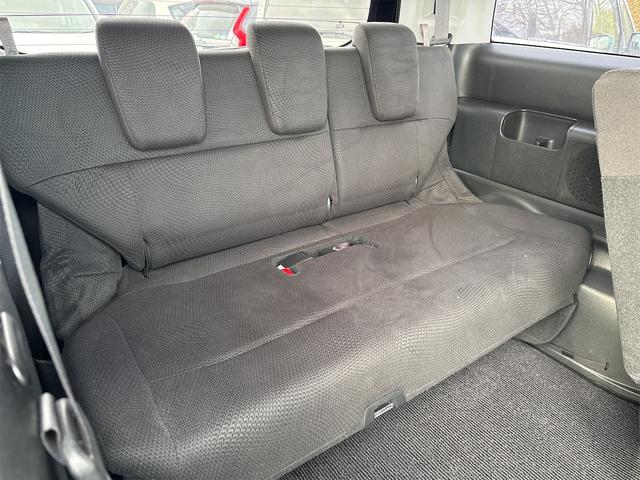 ステップワゴンスパーダ Ｓ　《後期モデル》《車検２年》フルセグバックカメラ／革巻きステアリング／パドルシフト／フルフラットシート／ＨＩＤオートライトフォグ／革巻きステアリング／（16枚目）