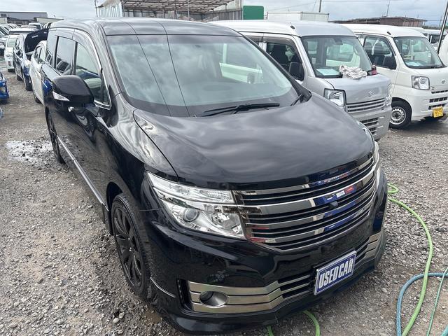 エルグランド ライダー　ブラックライン　黒本革シート　《車検２年》《４ＷＤ》ＳＤナビＴＶフルセグ／Ｂｌｕｅｔｏｏｔｈ／アラウンドビューモニターバックカメラ／革巻きステアリング／シートヒーター／黒革シート／純正フルエアロ１９インチＡＷ／シートヒーター／（5枚目）