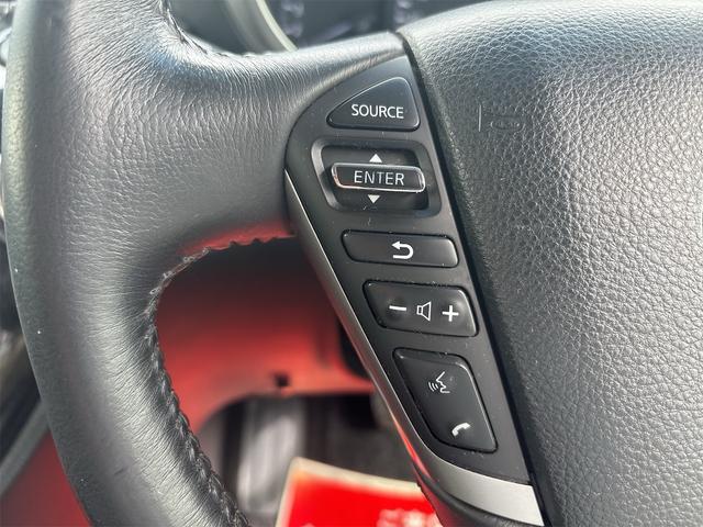 エルグランド ライダー　ブラックライン　黒本革シート　《車検２年》《４ＷＤ》ＳＤナビＴＶフルセグ／Ｂｌｕｅｔｏｏｔｈ／アラウンドビューモニターバックカメラ／革巻きステアリング／シートヒーター／黒革シート／純正フルエアロ１９インチＡＷ／シートヒーター／（23枚目）