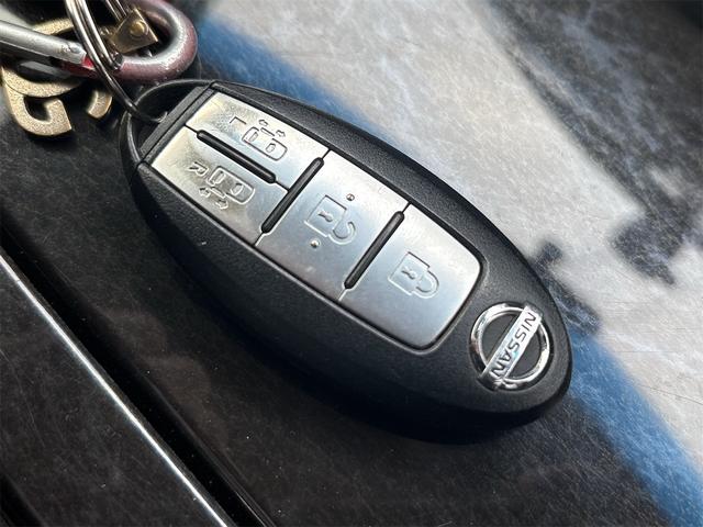 エルグランド ライダー　ブラックライン　黒本革シート　《車検２年》《４ＷＤ》ＳＤナビＴＶフルセグ／Ｂｌｕｅｔｏｏｔｈ／アラウンドビューモニターバックカメラ／革巻きステアリング／シートヒーター／黒革シート／純正フルエアロ１９インチＡＷ／シートヒーター／（27枚目）