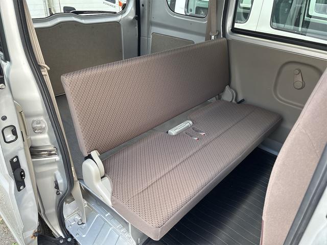 エブリイ ＰＡ　《車検２年》《４ＷＤ》《パワーウィンドウ》《モケットシート》《プライバシーガラス》《キーレス》警部衝突緩和ヘッドレス／衝突軽減ブレーキシステム／バックカメラ／（13枚目）
