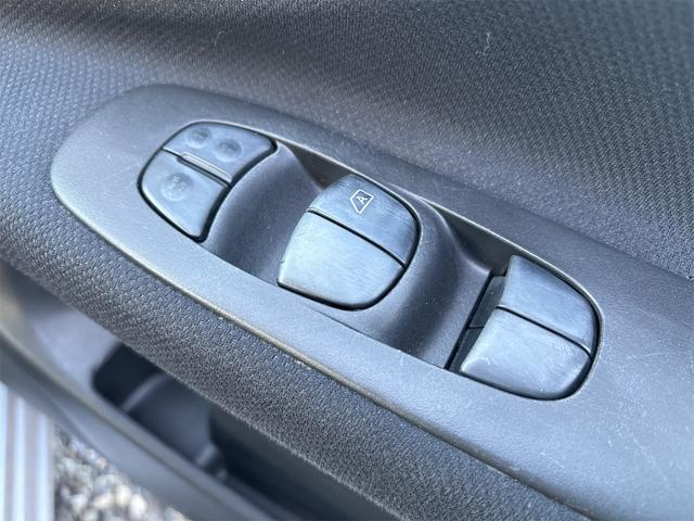 セレナ ハイウェイスター　純正フルエアロ１５インチＡＷ／ＳＤナビＴＶフルセグＢｌｕｅｔｏｏｔｈ／フリップダウンモニター／革巻きステアリング／クルーズコントロール／シートヒーター／ＥＴＣ／（35枚目）