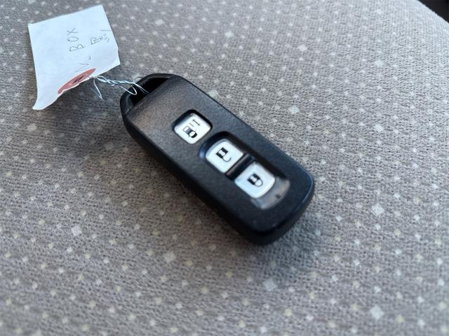 N-BOX G・Lパッケージ 《車検2年》SDナビTVBluetooth/ステアリングコントロール/プッシュスタート/スマートキー/14インチAW/アームレスト/パワースライドドア/(24枚目)