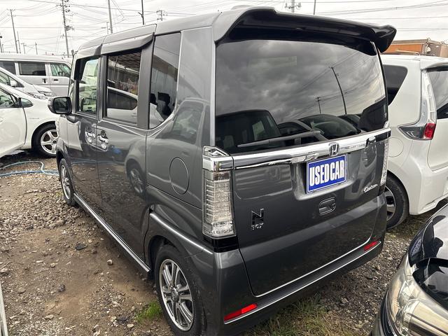 N-BOXカスタム G・Lパッケージ 《後期モデル》《走行89200キロ》SDナビTVBluetooth/バックカメラ/衝突軽減ブレーキシステム/両側パワースライドドア/プッシュスタート/スマートキー/純正フルエアロ14インチAW/(7枚目)