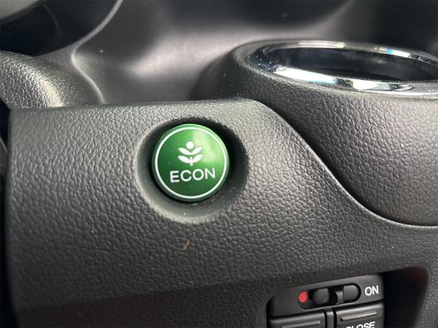 N-BOXカスタム G・Lパッケージ 《後期モデル》《走行89200キロ》SDナビTVBluetooth/バックカメラ/衝突軽減ブレーキシステム/両側パワースライドドア/プッシュスタート/スマートキー/純正フルエアロ14インチAW/(32枚目)