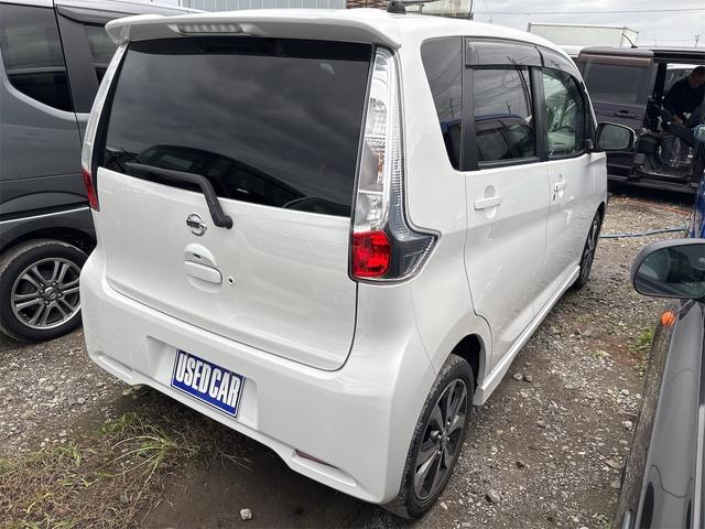 デイズ ハイウェイスター　Ｇターボ　《４ＷＤターボ》《車検２年》純正フルエアロ１５インチＡＷ／ＳＤナビＴＶＢｌｕｅｔｏｏｔｈ／バックカメラ／アラウンドモニター／スマートキー／プッシュスタート／革巻きステアリング／シートヒーター／ＥＴＣ／（6枚目）
