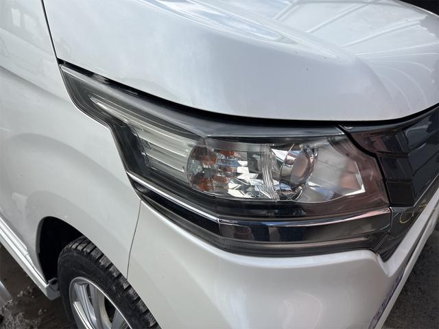 ライトは使用してますと徐々に曇ってしまいます。当店はヘッドライトを磨いてからご納車致します！ご安心ください。