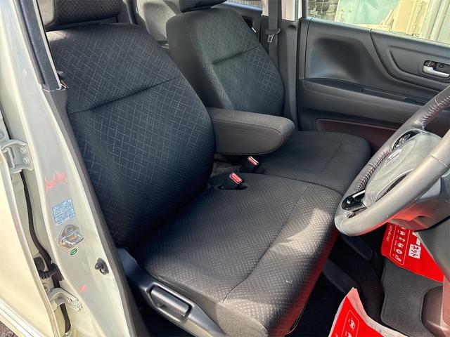 シミなんて有りません。特殊な洗剤と技術で取り除いて有ります！