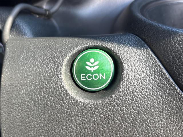 Ｎ－ＢＯＸカスタム Ｇ・ターボＬパッケージ　《ターボ》《後期モデル》《青シルバーツートンカラー》ブラック１５インチＡＷ／ＳＤナビＴＶフルセグＢｌｕｅｔｏｏｔｈバックカメラ／革巻きステアリング／ハーフレザーシート／クルコン／パドルシフト／（34枚目）