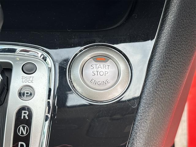 鍵をポケットやカバンに入れた状態でエンジン始動が出来ます、イチイチ鍵を出す手間も無いのでとっても便利です