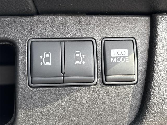 両側パワースライドドア