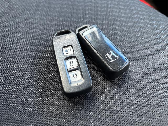 N-BOXカスタム G・Lパッケージ 《4WD》《車検2年》《走行95200キロ》プッシュスタート/スマートキースペアキー//SDナビTVフルセグBluetooth/HIDオートライトフォグ/パワースライドドア/ETC/純正フルエアロ(26枚目)