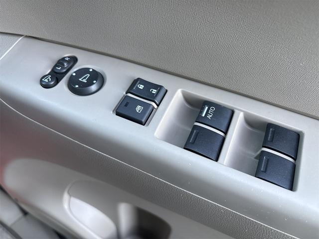 N-BOX G・Lパッケージ 《走行65000キロ》《車検2年》パワースライドア/ステアリングコントロール/プッシュスタート/スマートキー/スペアキー有/CDオーディオ/オートエアコン/(28枚目)