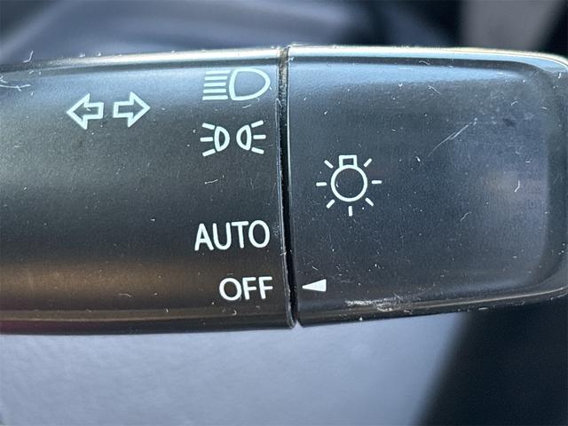 スペーシアカスタム TS 《4WDターボ》《車検2年》純正エアロ15インチAW/衝突軽減ブレーキ/革巻きステアリング/シートヒーター/両側パワースライドドア/プッシュスタート/スマートキースペアキー/HIDオートライトフォグ(22枚目)