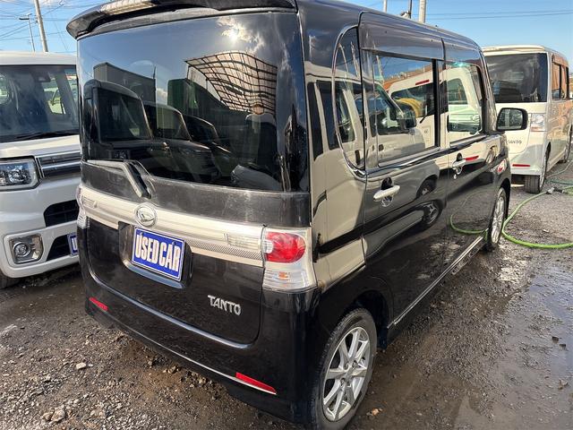 タント カスタムRS 《4WDターボ》《車検2年》《後期モデル》純正フルエアロ14インチAW/SDナビTV/MOMO革巻きステアリング/パワースライドア/スマートキー/HIDオートライトフォグ/(6枚目)