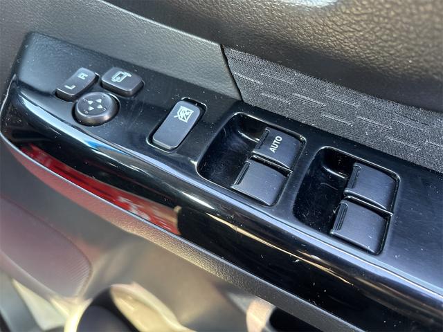 スペーシアカスタム TS 《ターボ》両側パワースライドドア/純正フルエアロ15インチ/SDナビTVフルセグBluetoothバックカメラ/革巻きステアリング/プッシュスタート/スマートキー/ETC/HIDオートライトフォグ/(30枚目)