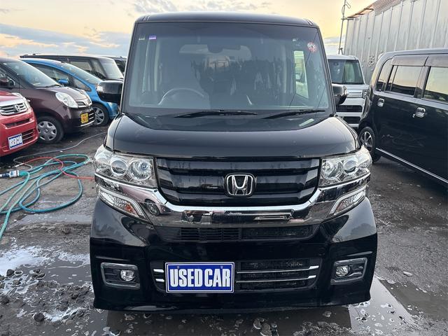 Ｎ－ＢＯＸカスタム Ｇ　ＳＳブラックスタイルパッケージ　《４ＷＤ》《車検２年》《後期モデル》ＳＤナビＴＶフルセグＢｌｕｅｔｏｏｔｈバックカメラ／シートヒーター／ＥＴＣ／ＨＩＤオートライトフォグ／両側パワースライドア／（2枚目）