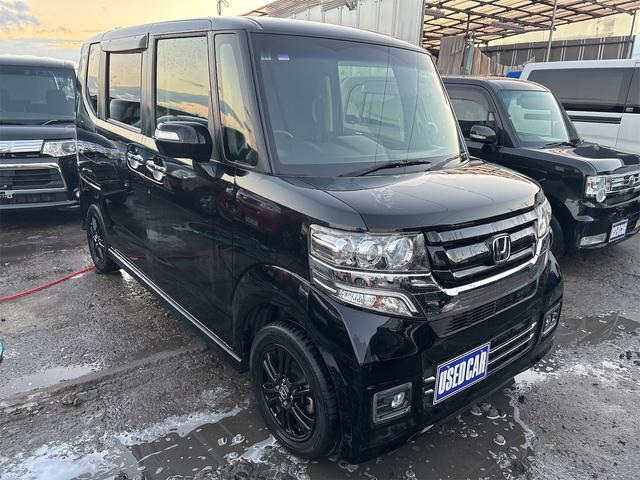 Ｎ－ＢＯＸカスタム Ｇ　ＳＳブラックスタイルパッケージ　《４ＷＤ》《車検２年》《後期モデル》ＳＤナビＴＶフルセグＢｌｕｅｔｏｏｔｈバックカメラ／シートヒーター／ＥＴＣ／ＨＩＤオートライトフォグ／両側パワースライドア／（4枚目）