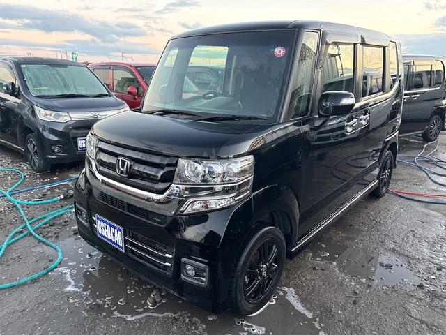 Ｎ－ＢＯＸカスタム Ｇ　ＳＳブラックスタイルパッケージ　《４ＷＤ》《車検２年》《後期モデル》ＳＤナビＴＶフルセグＢｌｕｅｔｏｏｔｈバックカメラ／シートヒーター／ＥＴＣ／ＨＩＤオートライトフォグ／両側パワースライドア／（5枚目）