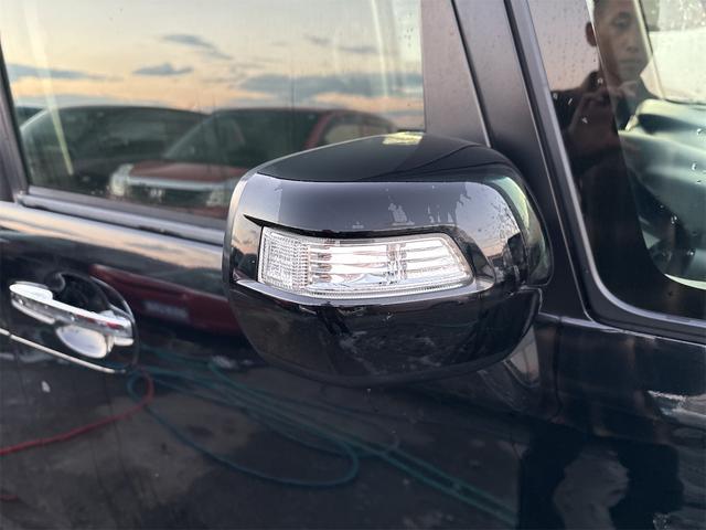 Ｎ－ＢＯＸカスタム Ｇ　ＳＳブラックスタイルパッケージ　《４ＷＤ》《車検２年》《後期モデル》ＳＤナビＴＶフルセグＢｌｕｅｔｏｏｔｈバックカメラ／シートヒーター／ＥＴＣ／ＨＩＤオートライトフォグ／両側パワースライドア／（9枚目）