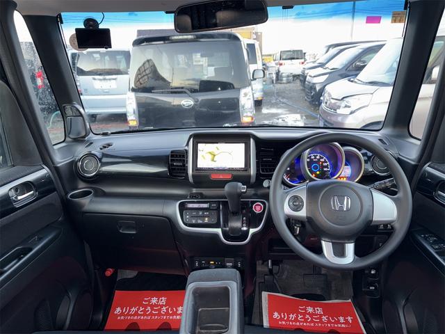 Ｎ－ＢＯＸカスタム Ｇ　ＳＳブラックスタイルパッケージ　《４ＷＤ》《車検２年》《後期モデル》ＳＤナビＴＶフルセグＢｌｕｅｔｏｏｔｈバックカメラ／シートヒーター／ＥＴＣ／ＨＩＤオートライトフォグ／両側パワースライドア／（12枚目）