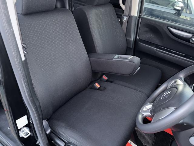 Ｎ－ＢＯＸカスタム Ｇ　ＳＳブラックスタイルパッケージ　《４ＷＤ》《車検２年》《後期モデル》ＳＤナビＴＶフルセグＢｌｕｅｔｏｏｔｈバックカメラ／シートヒーター／ＥＴＣ／ＨＩＤオートライトフォグ／両側パワースライドア／（14枚目）