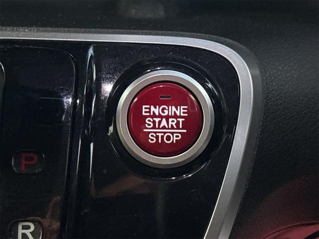 Ｎ－ＢＯＸカスタム Ｇ　ＳＳブラックスタイルパッケージ　《４ＷＤ》《車検２年》《後期モデル》ＳＤナビＴＶフルセグＢｌｕｅｔｏｏｔｈバックカメラ／シートヒーター／ＥＴＣ／ＨＩＤオートライトフォグ／両側パワースライドア／（26枚目）