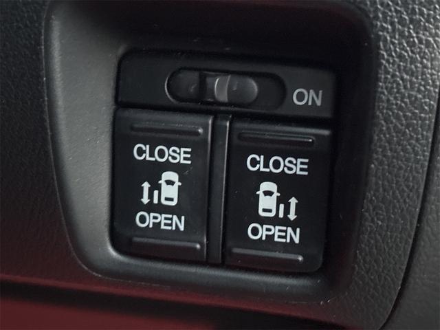 Ｎ－ＢＯＸカスタム Ｇ　ＳＳブラックスタイルパッケージ　《４ＷＤ》《車検２年》《後期モデル》ＳＤナビＴＶフルセグＢｌｕｅｔｏｏｔｈバックカメラ／シートヒーター／ＥＴＣ／ＨＩＤオートライトフォグ／両側パワースライドア／（29枚目）